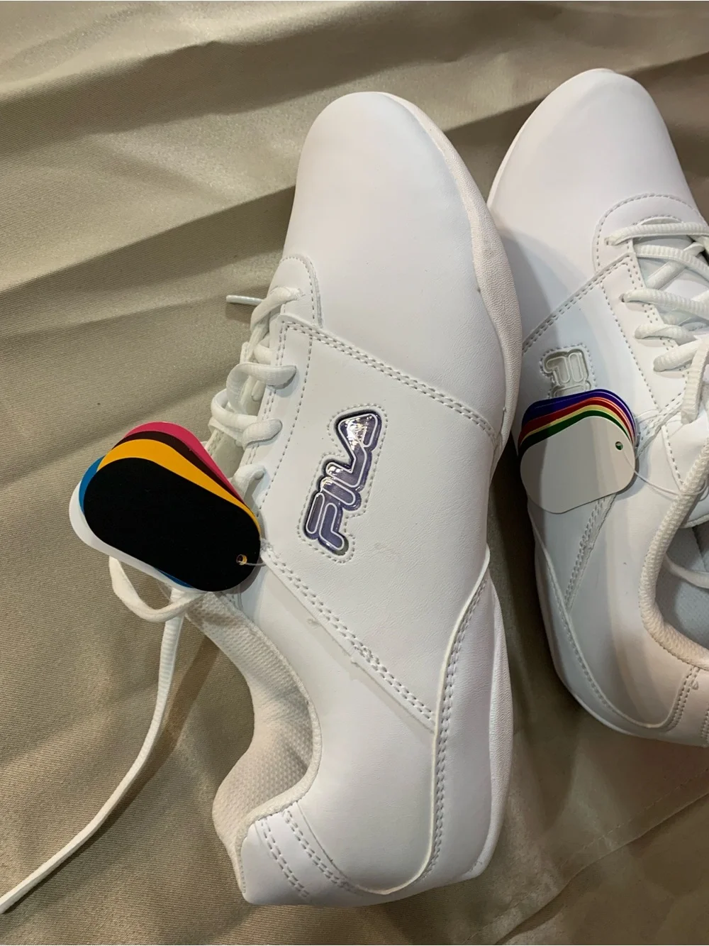 Fila Men's White Athletic Sneakers b1/2